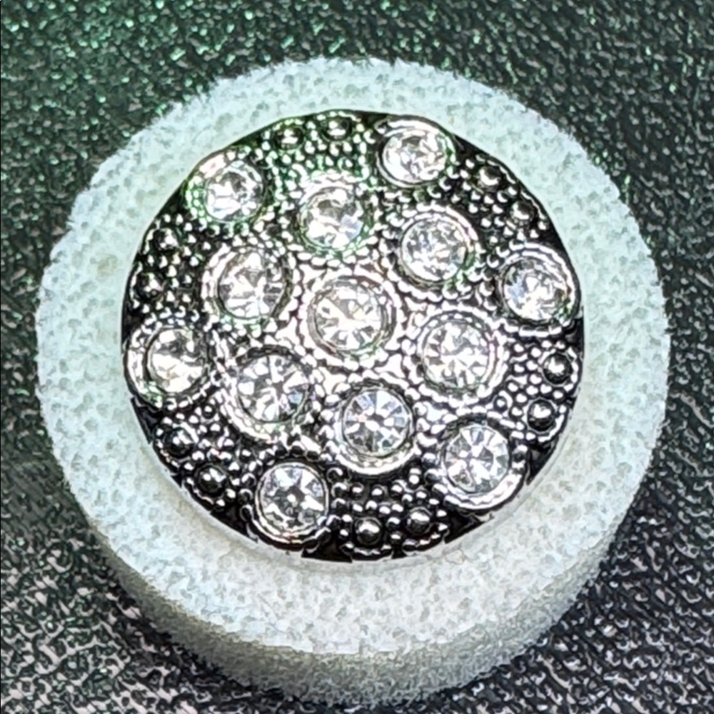 Ginger Snaps 20mm Silvertone Crystal Cluster